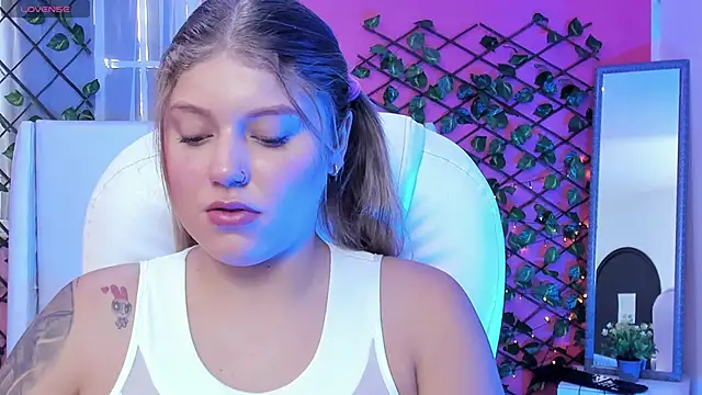 alaia greyy online show from June 4, 2:43 pm