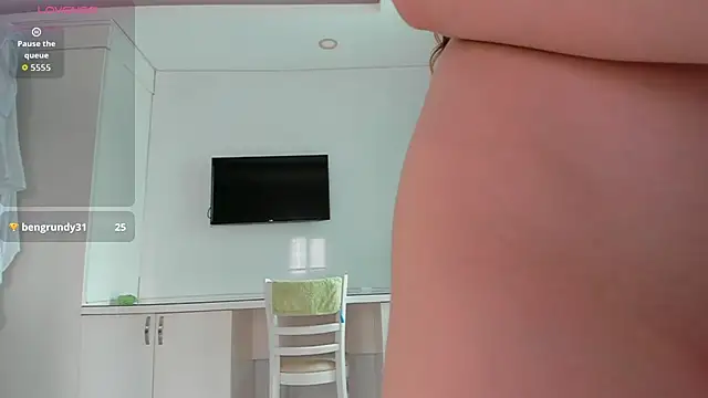 Yuki miiii online show from February 1, 3:27 am