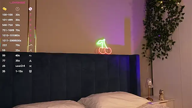 GeorginaDudley online show from October 22, 7:13 am