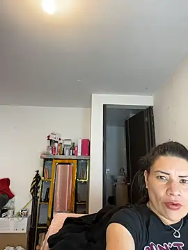 isabelajonesgl online show from July 31, 1:50 am