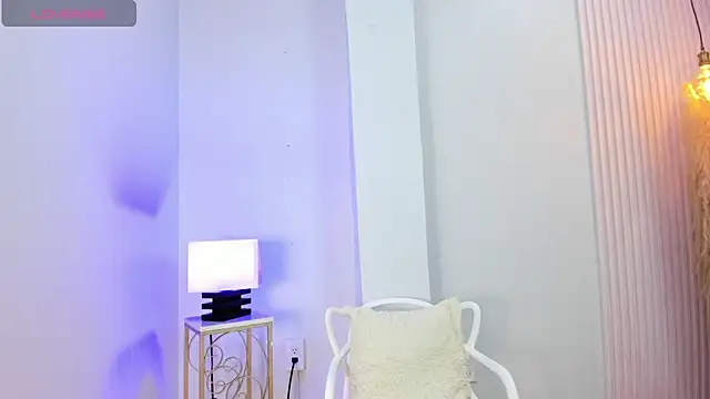 alana rossetti online show from February 28, 8:30 pm