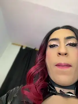 latexgoddes online show from June 17, 12:12 am