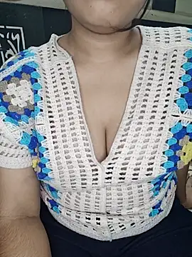 JANVI MISHRA1 online show from June 4, 7:29 pm