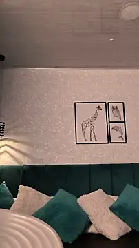 ninna curly online show from July 25, 4:08 am