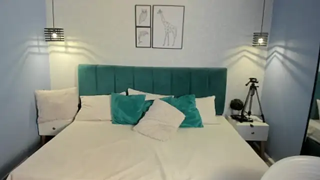ninna curly online show from May 4, 3:43 am