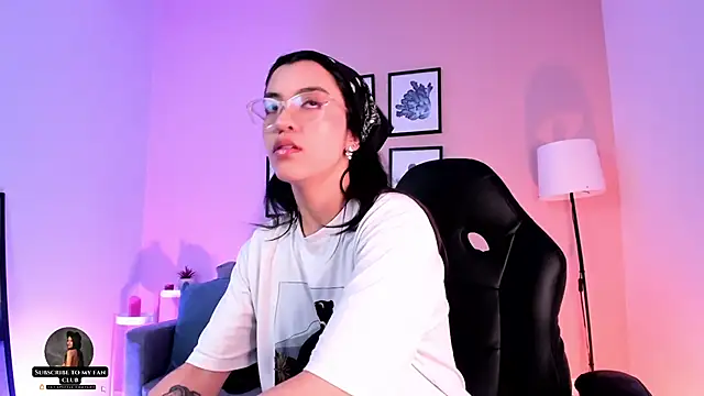 nina  dixon online show from September 13, 10:40 pm