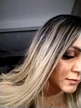 Julianafenix95 online show from March 14, 6:36 am