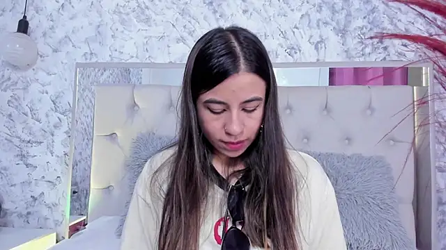 Snapshot of Ariana_greenblat chatting on October 6, 4:45 pm Ariana greenblat online show from October 6, 4:45 pm