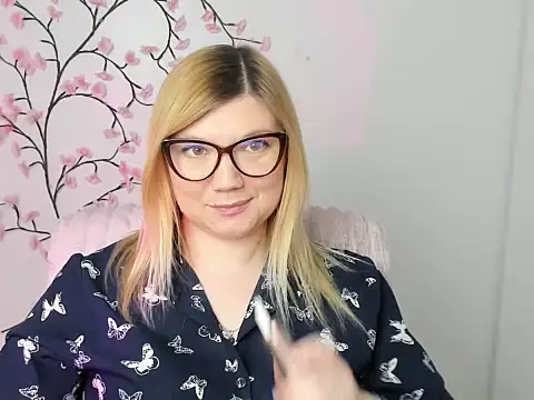 Lola moree online show from March 5, 12:45 pm