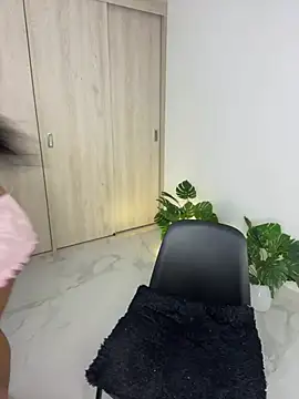 meli ortiz  online show from July 31, 3:07 am