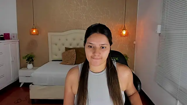 Hadley  online show from June 17, 3:08 am