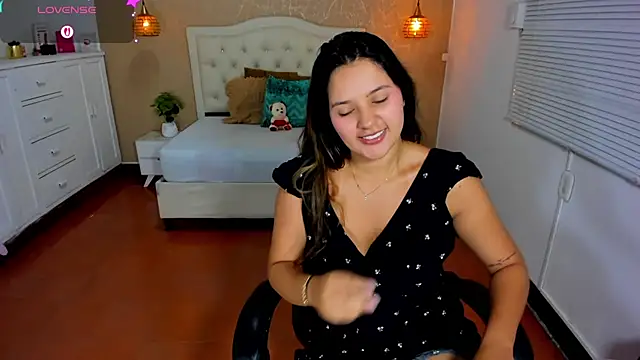 Hadley  online show from July 30, 3:51 am