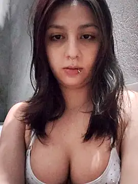 Maiden-Hot online show from May 31, 7:03 am