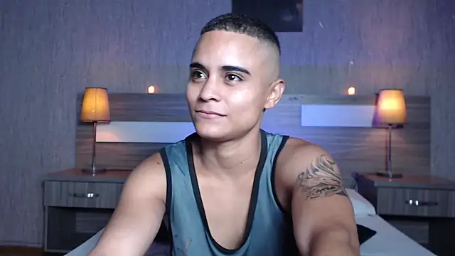 Liiamthompson online show from September 10, 11:21 am