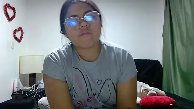 Snapshot of viccky_vick chatting on October 2, 3:44 am viccky vick online show from October 2, 3:44 am