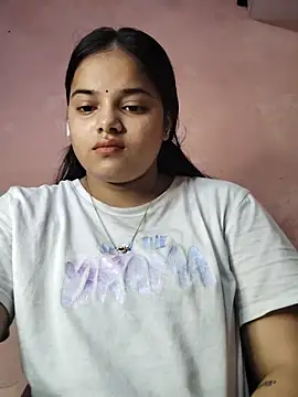 CUTE 09 online show from August 4, 7:25 am