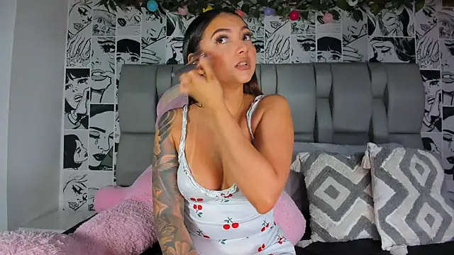 LucyRosse online show from April 28, 11:14 am