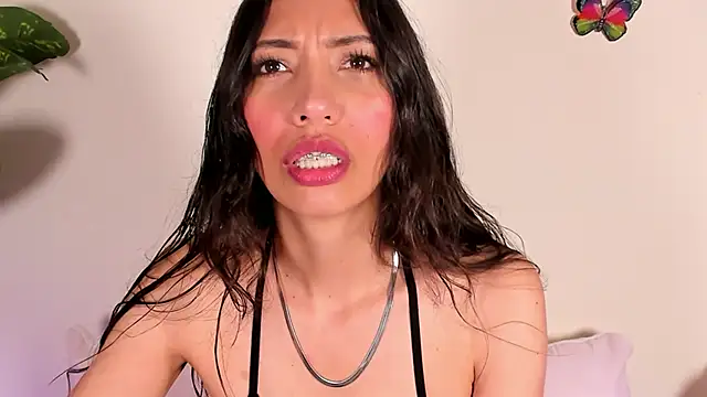 Miss veronicaa2 online show from March 11, 1:25 pm