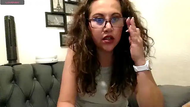 MirandaLatinaLovely online show from June 14, 3:30 am