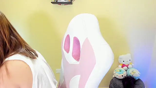 chloe rockss  online show from July 23, 8:28 pm