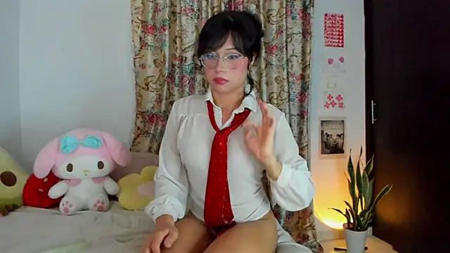 PrincessOlivee online show from March 13, 3:52 am