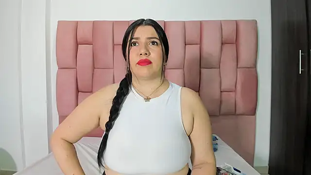 Snapshot of PamelaJonees chatting on September 18, 7:45 pm PamelaJonees online show from September 18, 7:45 pm