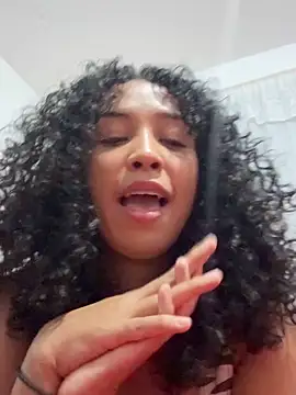 leahaltomm online show from June 17, 11:28 pm