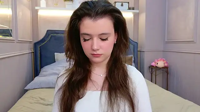 Pauline Heaven online show from November 24, 5:31 am