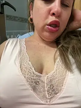 laarti online show from June 24, 1:04 am