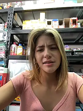 Andrea18 blonde online show from November 23, 3:36 pm