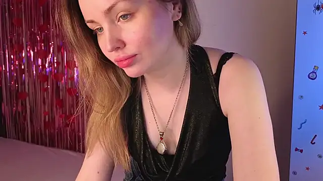 Lora Rosee online show from June 30, 2:38 pm