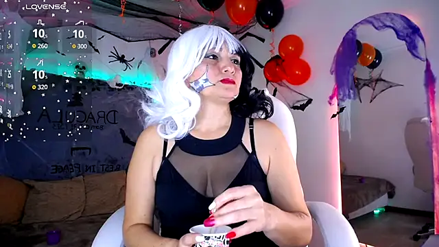 Snapshot of Alexaamoon_ chatting on October 16, 4:20 pm Alexaamoon online show from October 16, 4:20 pm