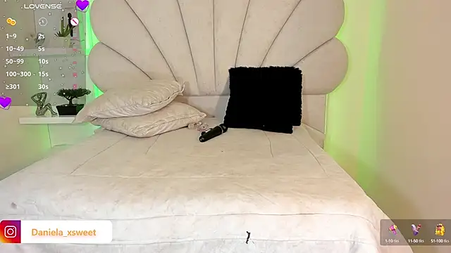 Danielaangelina online show from September 26, 5:49 am