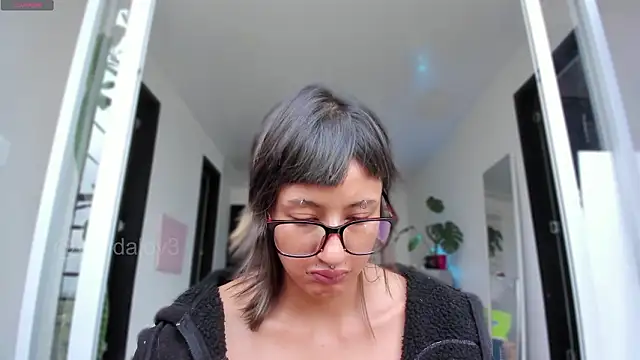 ggor4w33 online show from February 10, 11:24 am