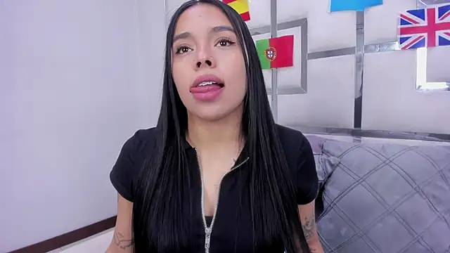 ZoeWan69 online show from July 16, 1:15 pm