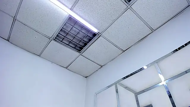 ZoeWan69 online show from October 25, 12:13 pm