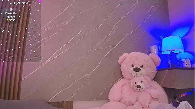 ariana jhonson1 online show from June 16, 12:06 pm