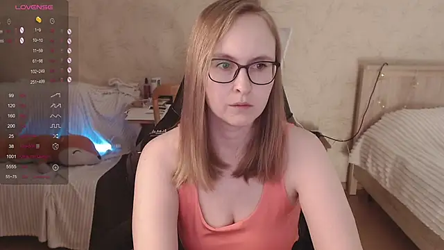 Snapshot of Agatha_Mott chatting on September 30, 6:41 am Agatha Mott online show from September 30, 6:41 am