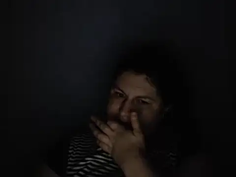 Snapshot of KiraSwee chatting on September 27, 6:26 pm KiraSwee online show from September 27, 6:26 pm