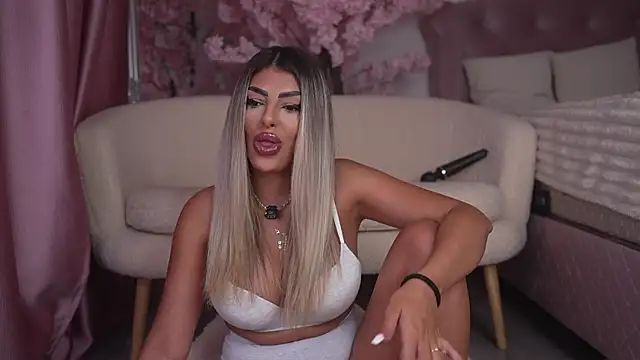 emma godess online show from June 29, 11:15 pm