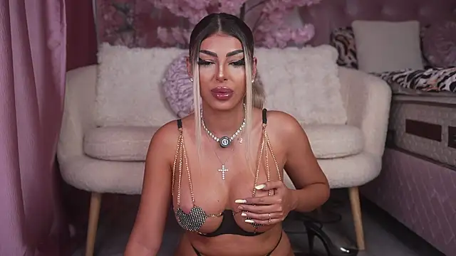 emma godess online show from July 20, 10:10 pm