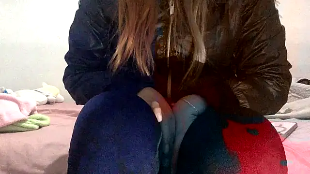 sharonlopez9611 online show from December 17, 2:38 am