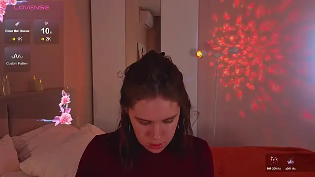 Mia Luw online show from November 9, 4:52 am