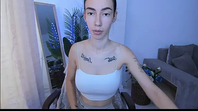 Snapshot of Celine_Roxelle chatting on September 20, 12:58 pm Celine Roxelle online show from September 20, 12:58 pm
