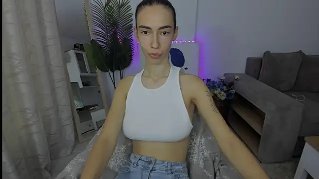 Snapshot of Celine_Roxelle chatting on September 27, 3:19 pm Celine Roxelle online show from September 27, 3:19 pm
