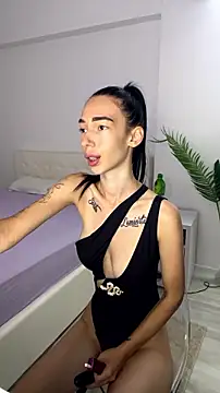 Celine Roxelle online show from July 5, 7:03 am