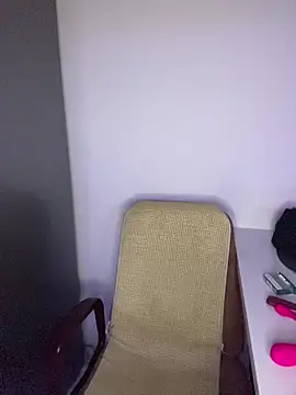 Celine Roxelle online show from November 27, 1:25 pm