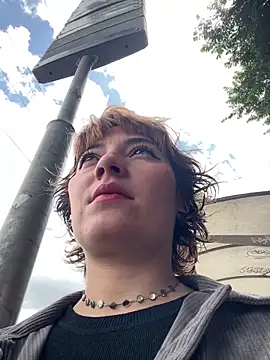 Maggie Geller online show from February 25, 5:11 pm