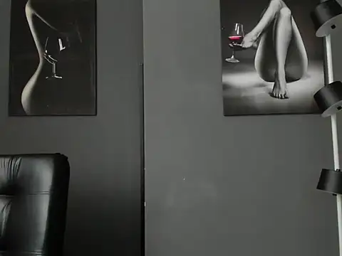 karlyjons12 online show from October 21, 6:34 pm