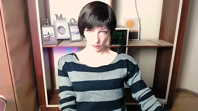  AngeliaFlow  online show from November 13, 8:13 am